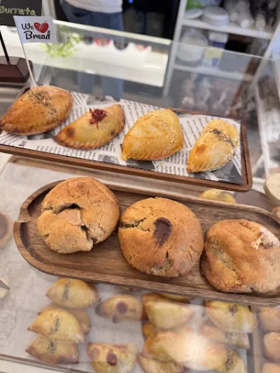 We Love Bread Cafe